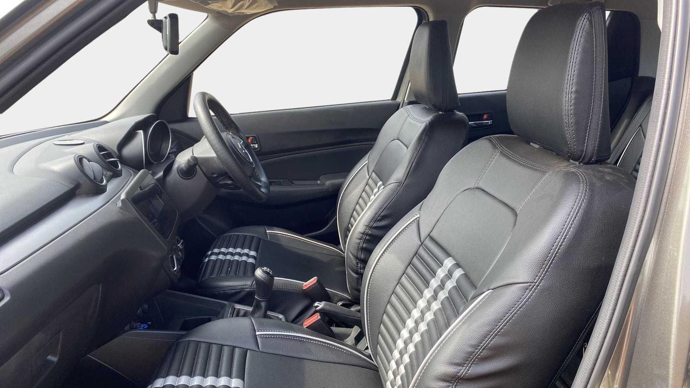2022 Maruti Swift VXI, Petrol, Manual, 1,775 km, Right Side Front Door Cabin