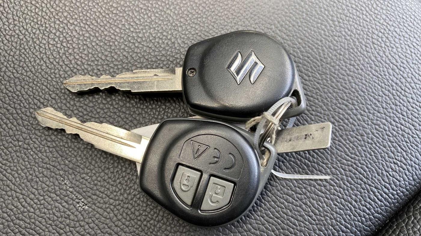 2022 Maruti Swift VXI, Petrol, Manual, 1,775 km, Key Close Up