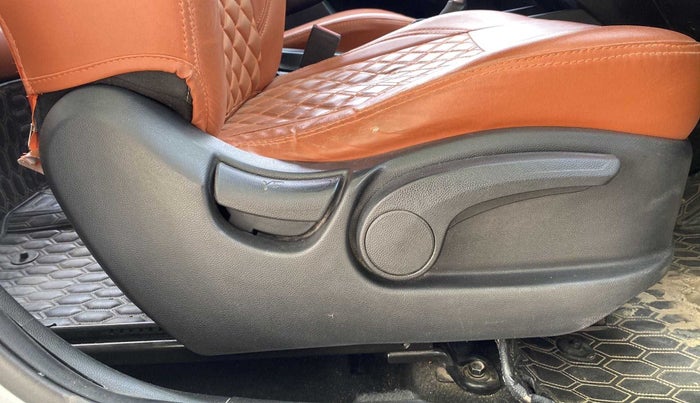 2019 Hyundai Creta SX AT 1.6 DIESEL, Diesel, Automatic, 60,455 km, Driver Side Adjustment Panel
