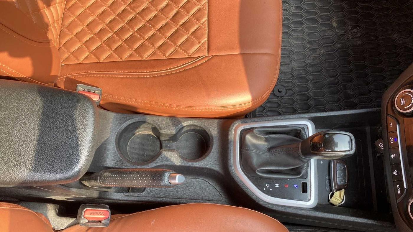 2019 Hyundai Creta SX AT 1.6 DIESEL, Diesel, Automatic, 60,455 km, Gear Lever