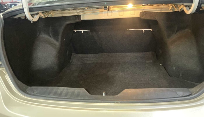 2016 Maruti Ciaz ZXI, Petrol, Manual, 30,141 km, Boot Inside