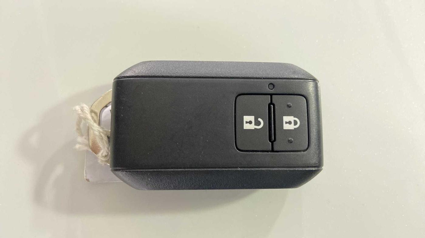 2023 Maruti BREZZA ZXI SMART HYBRID , Petrol, Manual, 12,237 km, Key Close Up