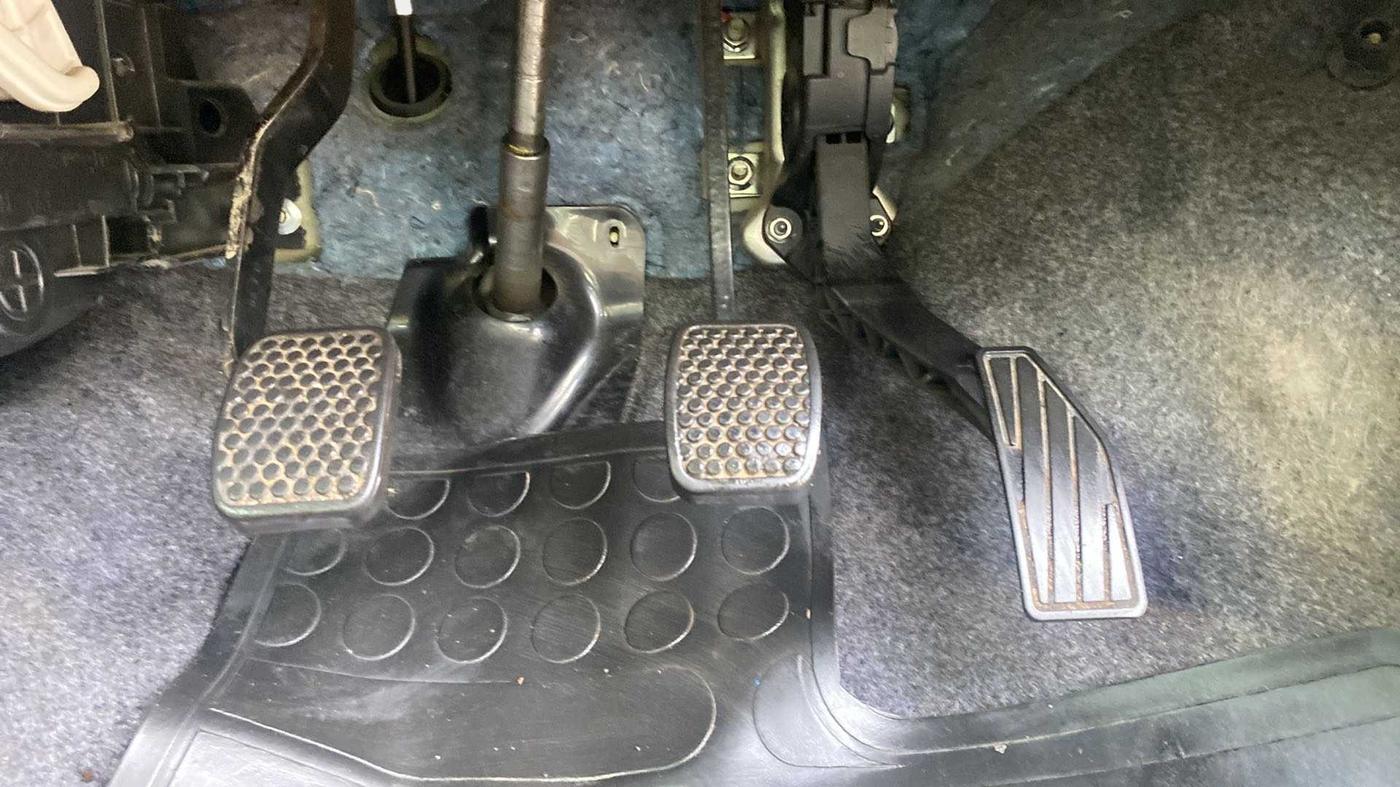 2016 Maruti Alto 800 LXI, Petrol, Manual, 27,186 km, Pedals