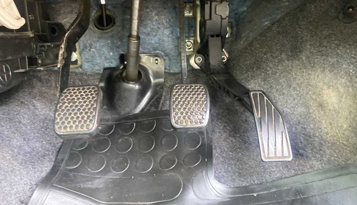 2016 Maruti Alto 800 LXI, Petrol, Manual, 27,186 km, Pedals