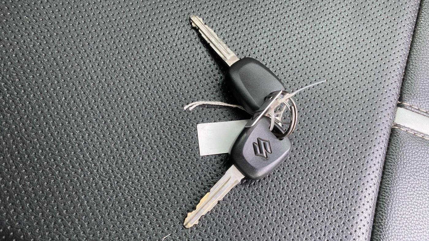2016 Maruti Alto 800 LXI, Petrol, Manual, 27,186 km, Key Close Up