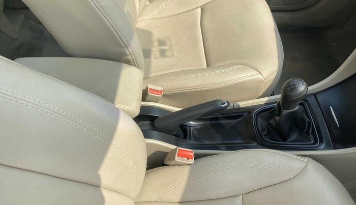2019 Maruti Ciaz SIGMA 1.5 SHVS MT  PETROL, Petrol, Manual, 25,000 km, Gear Lever