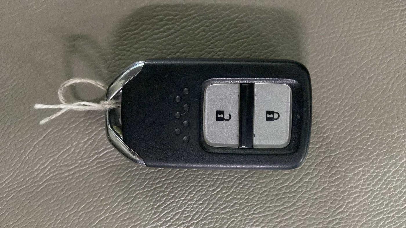 2018 Honda CRV 2.4L 2WD AT, Petrol, Automatic, 27,113 km, Key Close Up