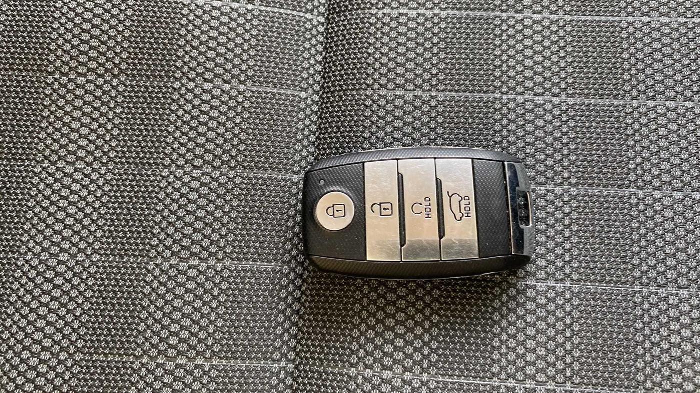 2022 KIA SONET HTK PLUS 1.0 IMT, Petrol, Manual, 4,771 km, Key Close Up