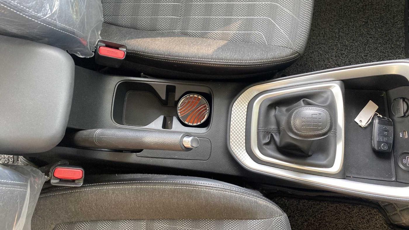 2022 KIA SONET HTK PLUS 1.0 IMT, Petrol, Manual, 4,771 km, Gear Lever