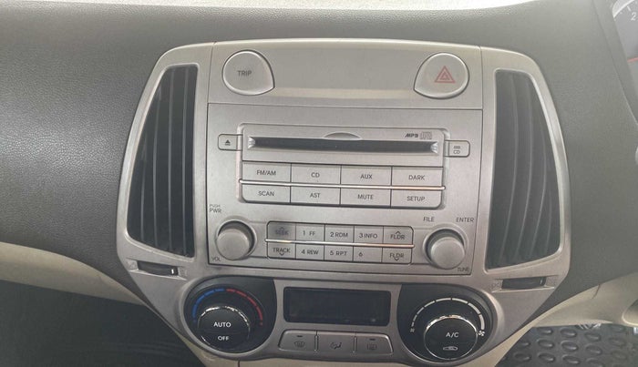 2011 Hyundai i20 MAGNA 1.4 CRDI, Diesel, Manual, 81,095 km, AC Unit - Front vent has minor damage