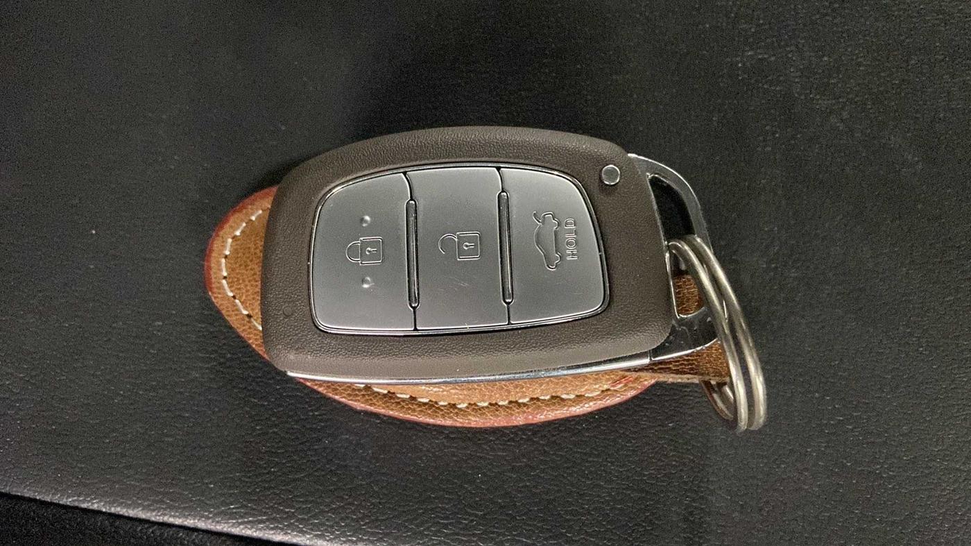 2019 Hyundai GRAND I10 NIOS ASTA 1.2 KAPPA VTVT, Petrol, Manual, 27,108 km, Key Close Up