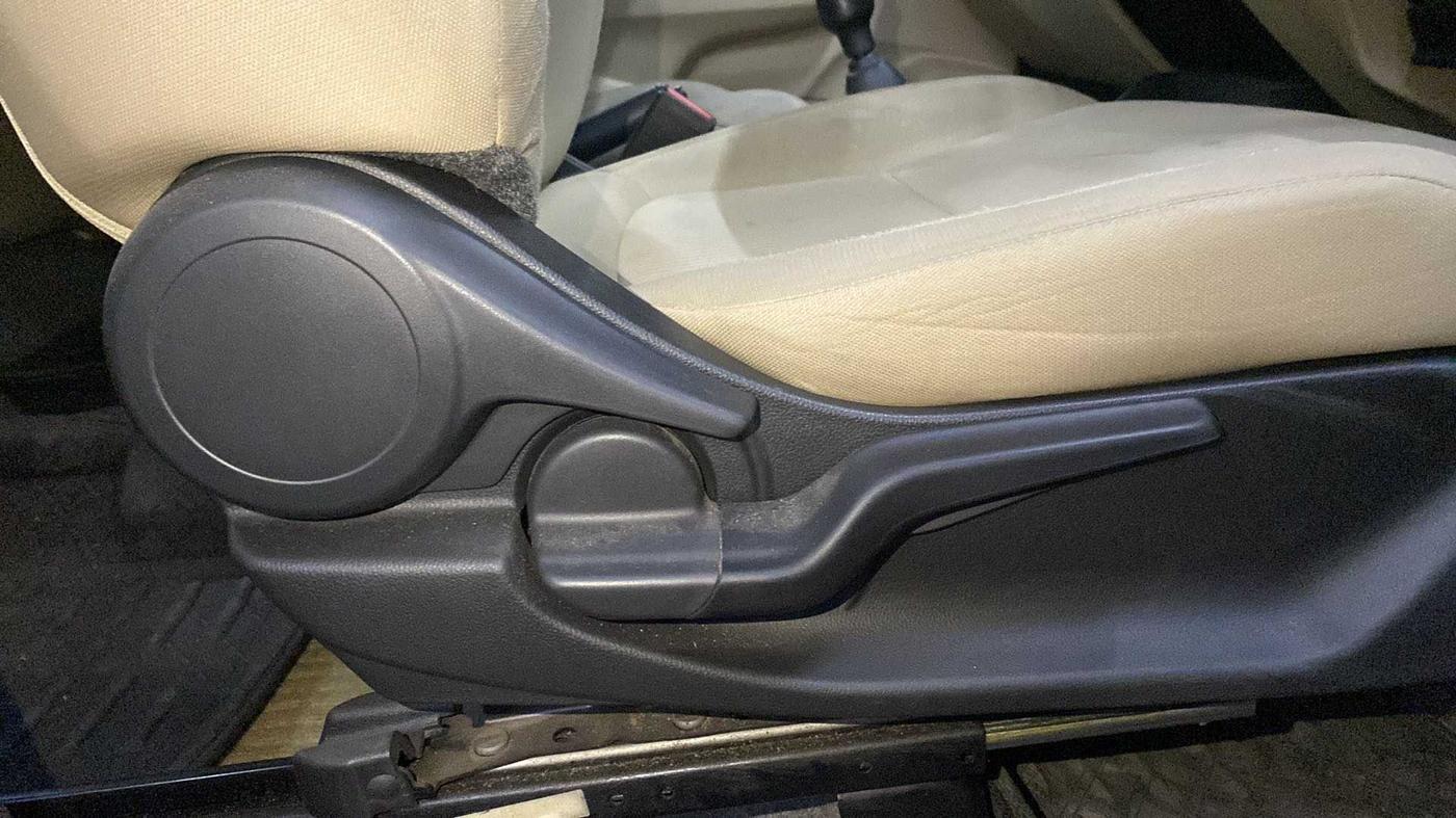 2018 Honda Amaze 1.2L I-VTEC S, Petrol, Manual, 31,904 km, Driver Side Adjustment Panel