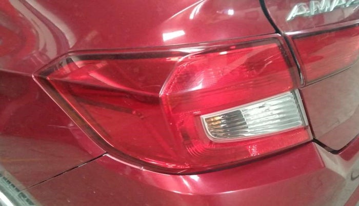 2018 Honda Amaze 1.2L I-VTEC S, Petrol, Manual, 31,904 km, Left tail light - Minor scratches