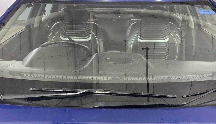 2021 Maruti Vitara Brezza LXI, Petrol, Manual, 34,762 km, Front windshield - Minor spot on windshield