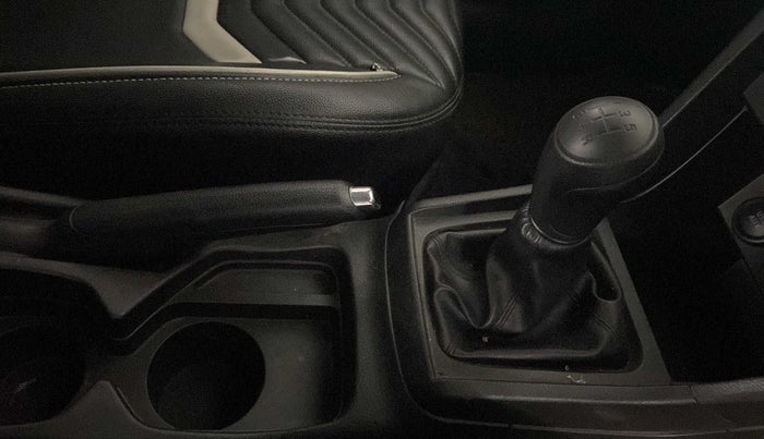 2021 Maruti Vitara Brezza LXI, Petrol, Manual, 34,762 km, Gear Lever