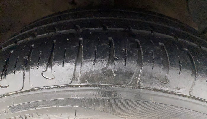 2016 Hyundai Grand i10 ASTA (O) AT 1.2 KAPPA VTVT, Petrol, Automatic, 86,254 km, Right Front Tyre Tread