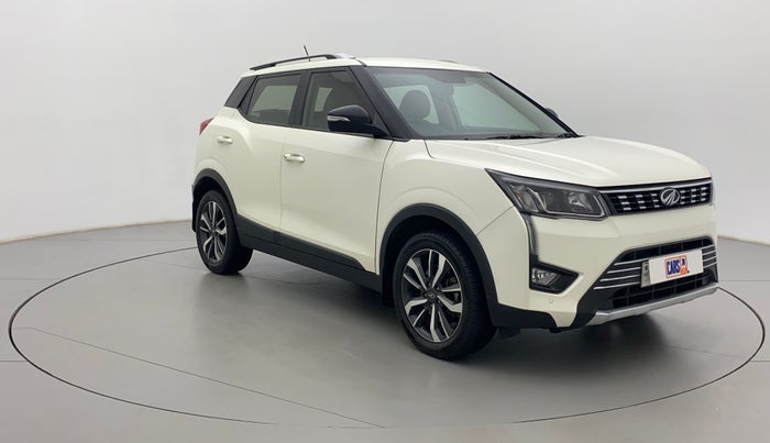 2020 Mahindra XUV300 W8 (O) 1.2 PETROL, Petrol, Manual, 33,672 km, Right Front Diagonal