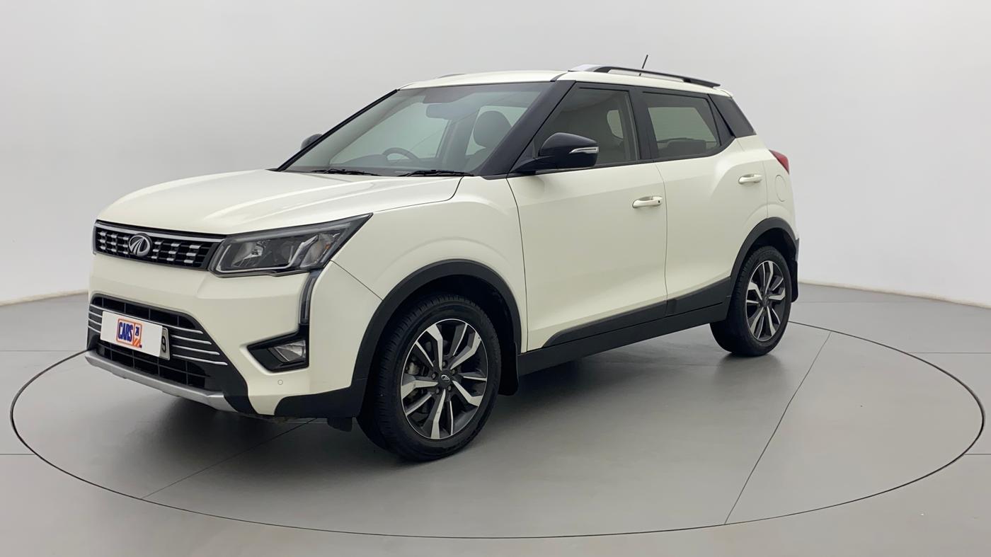 2020 Mahindra XUV300 W8 (O) 1.2 PETROL, Petrol, Manual, 33,672 km, Left Front Diagonal