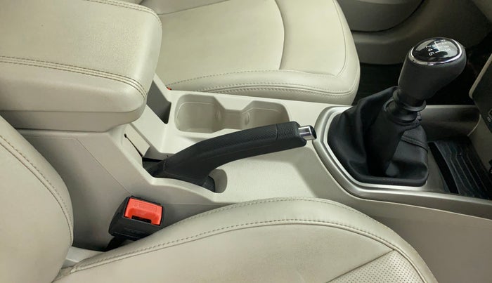 2020 Mahindra XUV300 W8 (O) 1.2 PETROL, Petrol, Manual, 33,672 km, Gear Lever