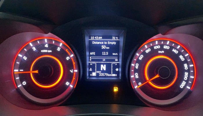 2020 Mahindra XUV300 W8 (O) 1.2 PETROL, Petrol, Manual, 33,672 km, Odometer Image