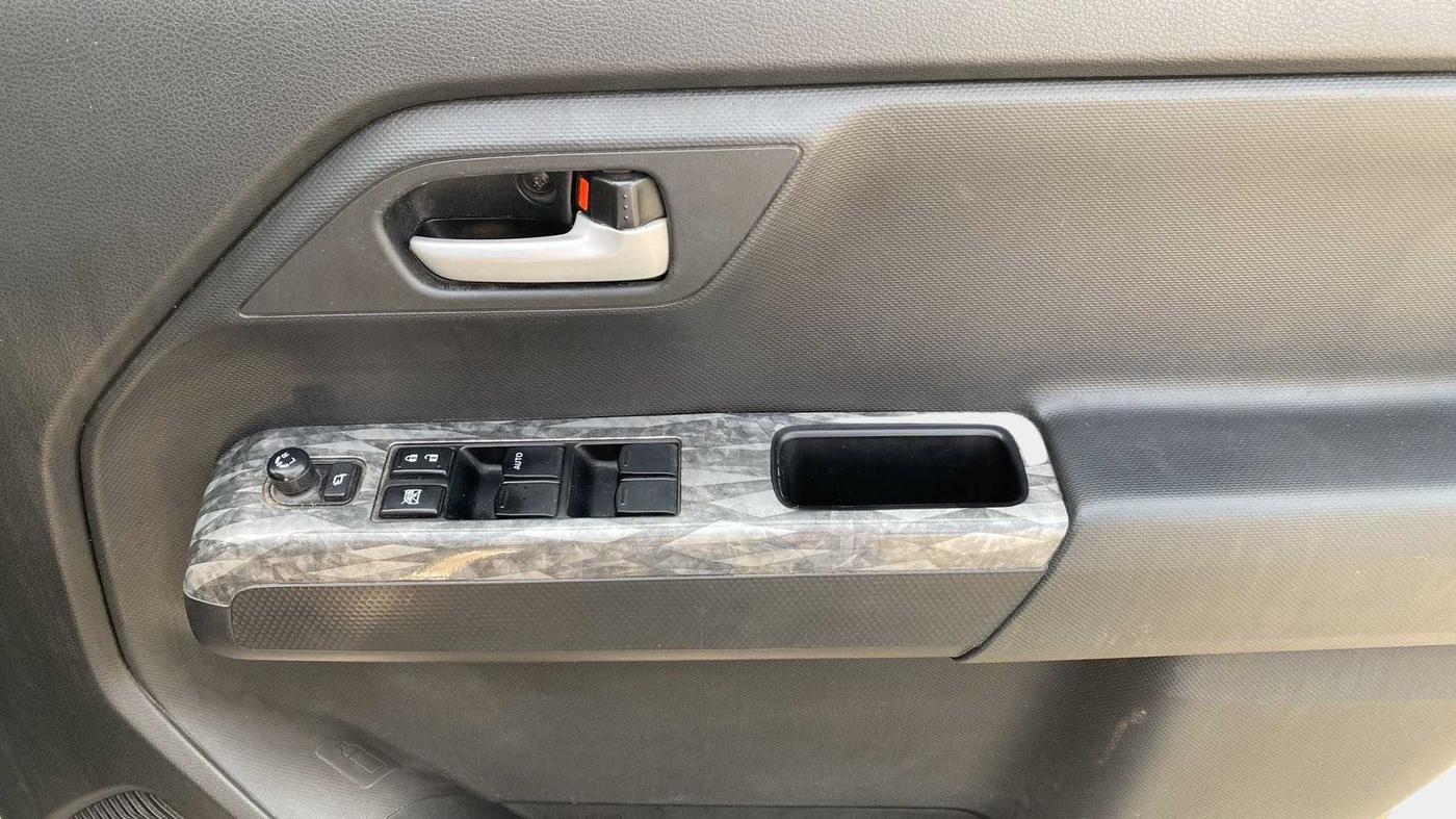 2021 Maruti New Wagon-R ZXI 1.2, Petrol, Manual, 38,148 km, Driver Side Door Panels Control