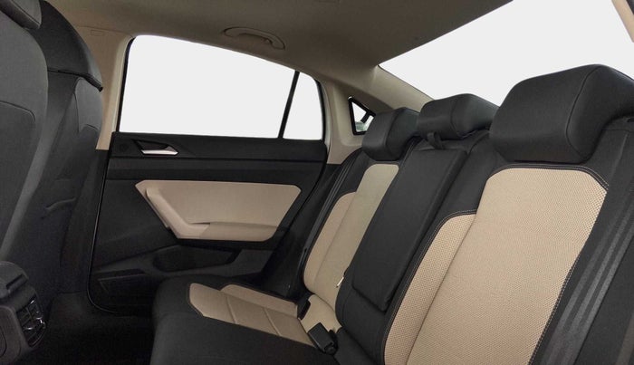 2022 Volkswagen VIRTUS TOPLINE TSI 1.0 AT, Petrol, Automatic, 14,829 km, Right Side Rear Door Cabin