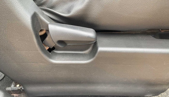 2018 Maruti Wagon R 1.0 VXI, Petrol, Manual, 5,681 km, Driver Side Adjustment Panel