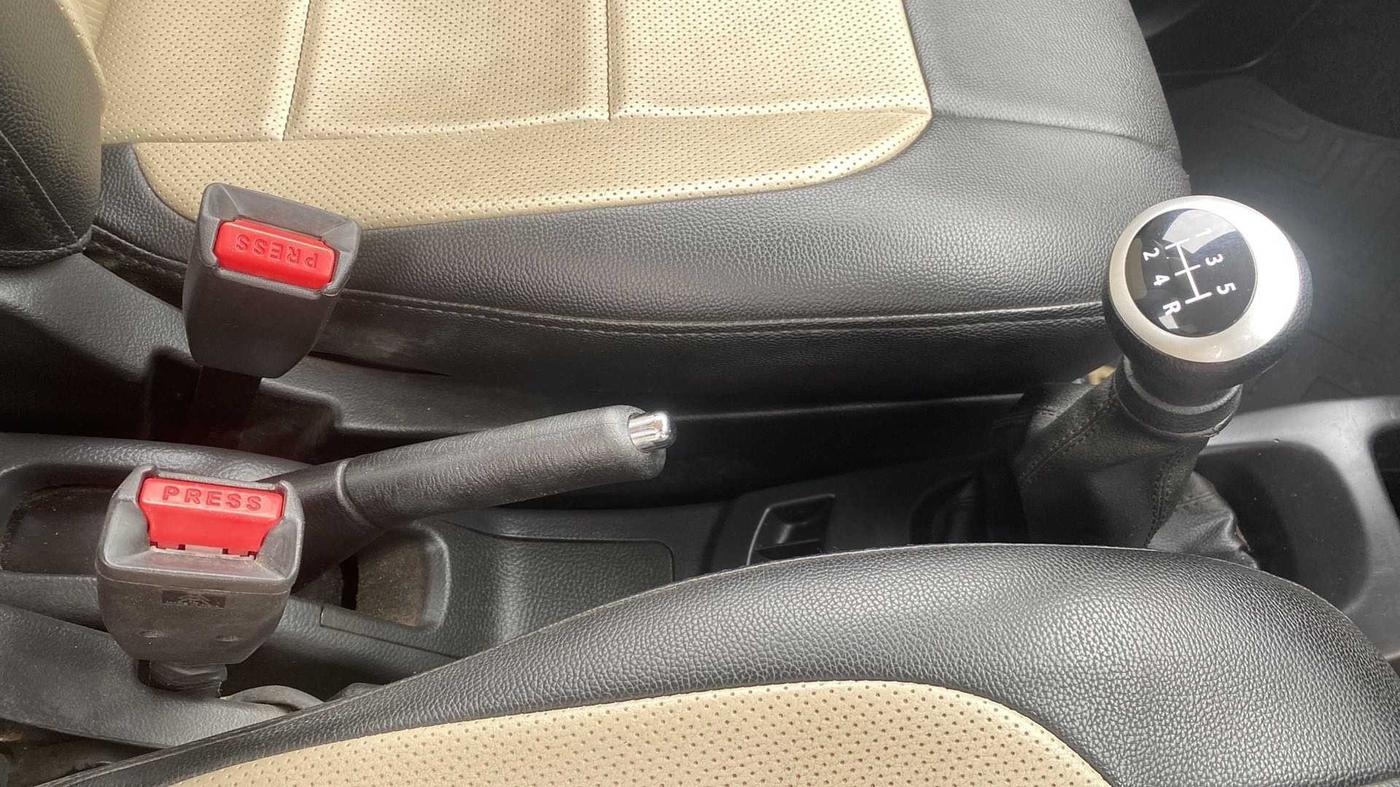 2018 Maruti Wagon R 1.0 VXI, Petrol, Manual, 5,681 km, Gear Lever