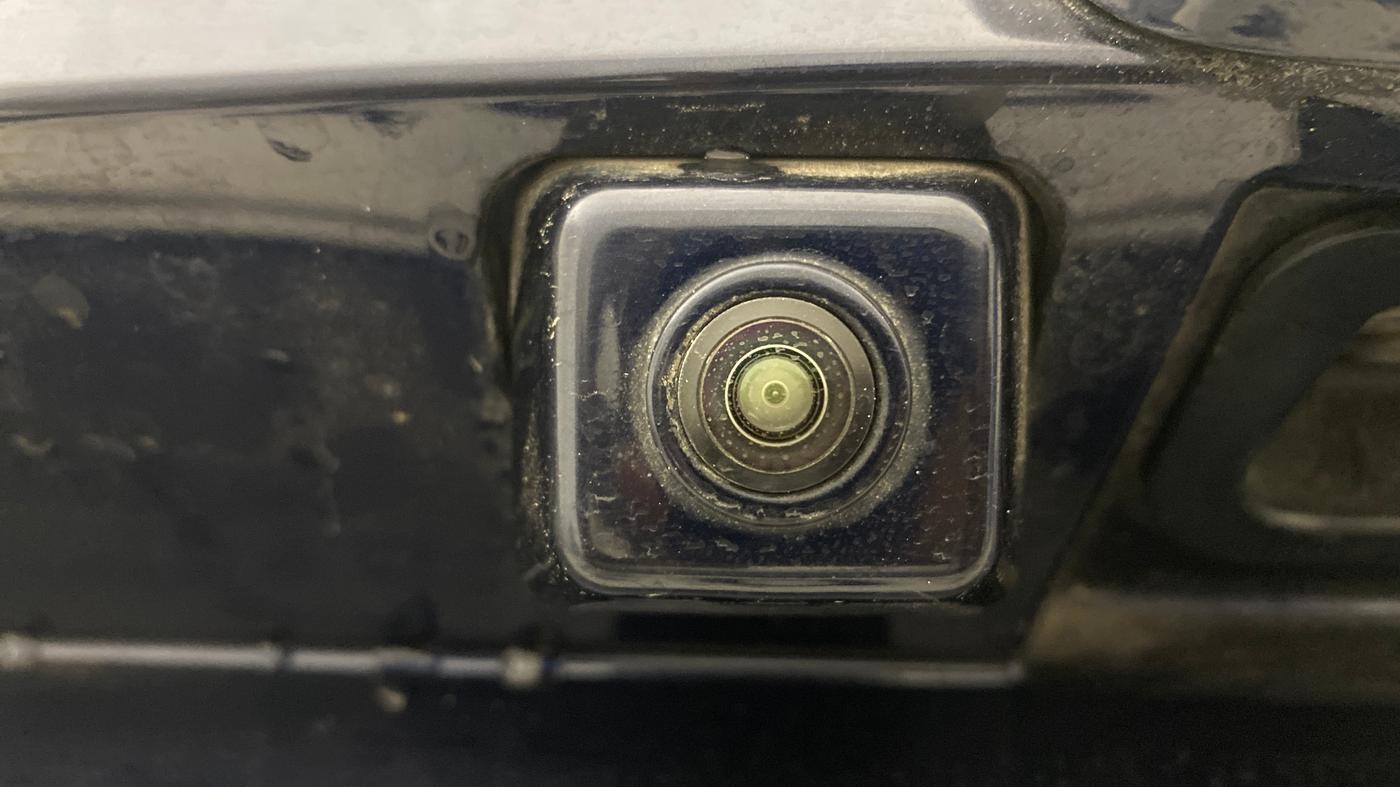 2022 Mahindra XUV700 AX 7 P AT 7 STR, Petrol, Automatic, 62,111 km, Parking Camera