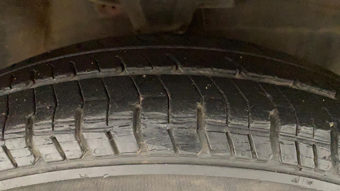2012 Hyundai i10 MAGNA 1.2, Petrol, Manual, 52,736 km, Right Front Tyre Tread