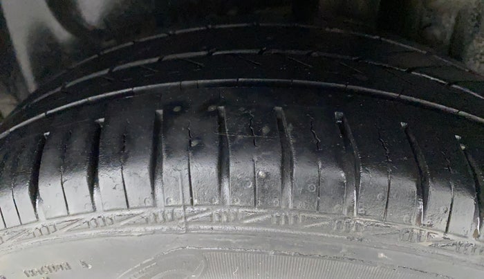 2016 Maruti Swift Dzire ZDI AMT, Diesel, Automatic, 64,024 km, Left Rear Tyre Tread