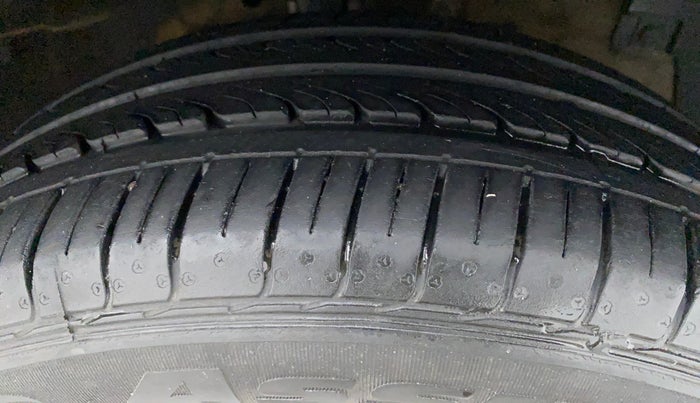 2016 Maruti Swift Dzire ZDI AMT, Diesel, Automatic, 64,024 km, Right Front Tyre Tread