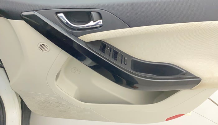 2022 Tata NEXON XZ PLUS PETROL SUNROOF, Petrol, Manual, 12,133 km, Driver Side Door Panels Control