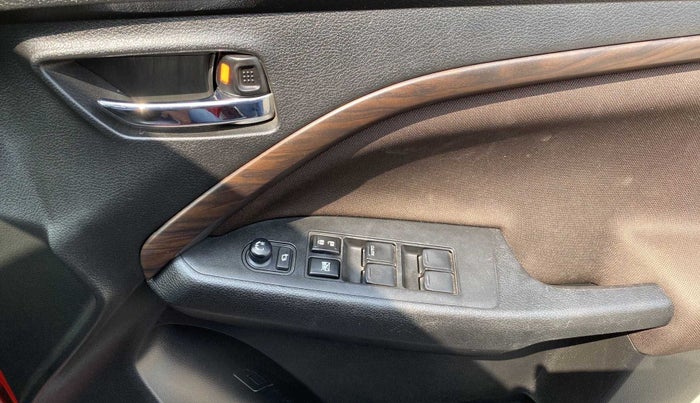 2022 Maruti BREZZA ZXI SMART HYBRID DUAL TONE, Petrol, Manual, 24,262 km, Driver Side Door Panels Control
