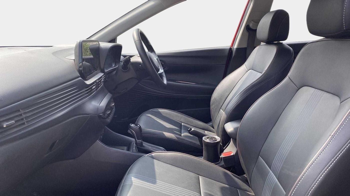 2022 Hyundai NEW I20 ASTA (O) 1.0 TURBO GDI DCT, Petrol, Automatic, 10,566 km, Right Side Front Door Cabin