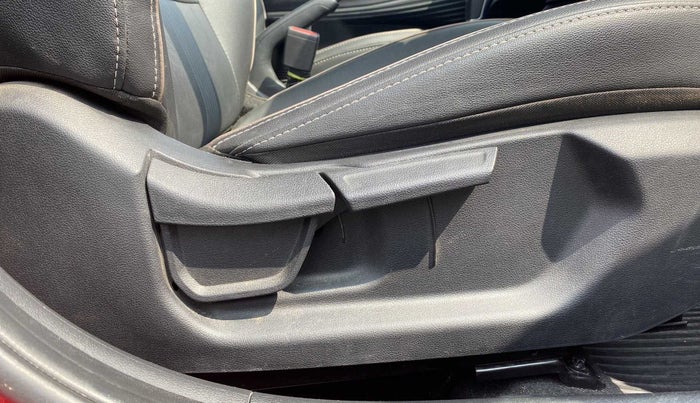 2022 Hyundai NEW I20 ASTA (O) 1.0 TURBO GDI DCT, Petrol, Automatic, 10,566 km, Driver Side Adjustment Panel