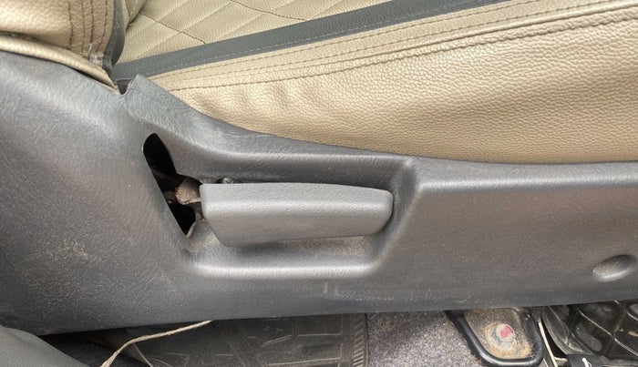 2015 Maruti Alto K10 VXI, Petrol, Manual, 31,316 km, Driver Side Adjustment Panel