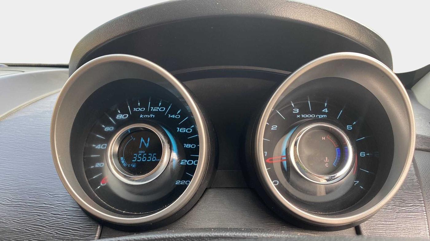 2019 Mahindra XUV500 W7, Diesel, Manual, 35,632 km, Odometer Image
