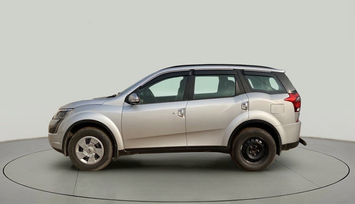 2019 Mahindra XUV500 W7, Diesel, Manual, 35,632 km, Left Side
