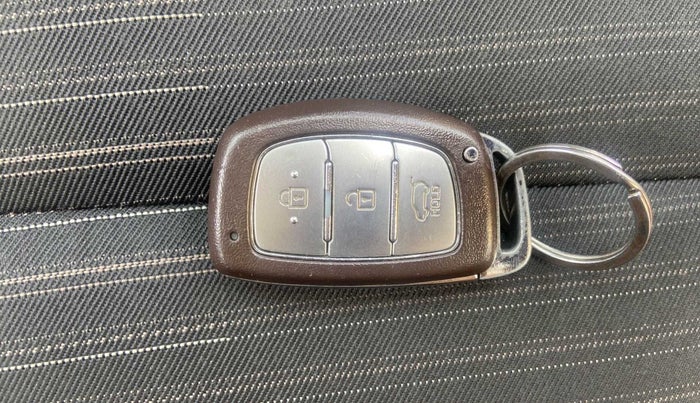2018 Hyundai Creta SX 1.6 PETROL DUAL TONE, Petrol, Manual, 7,919 km, Key Close Up