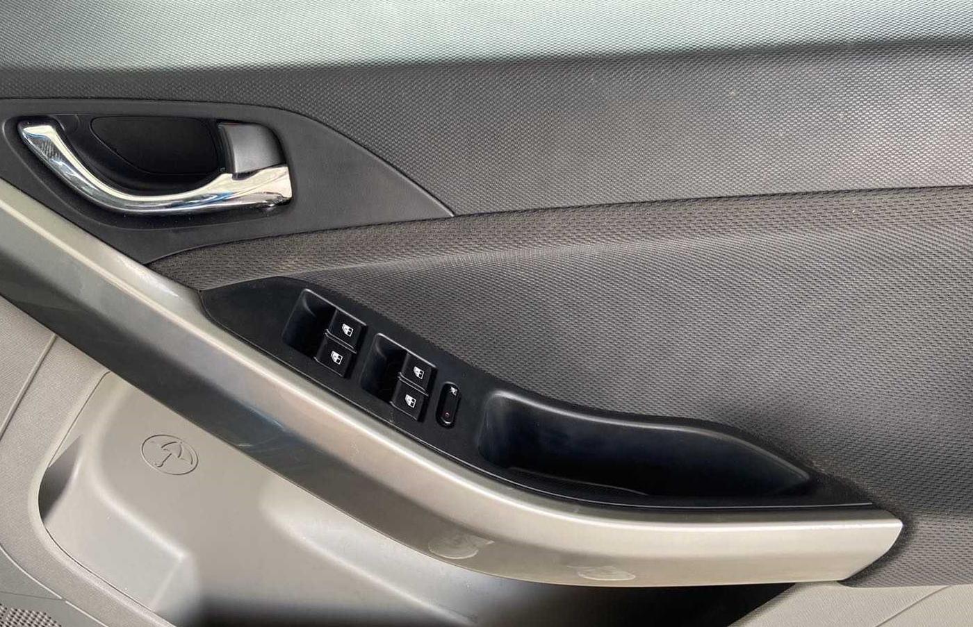 2017 Tata NEXON XZ PLUS PETROL, Petrol, Manual, 88,138 km, Driver Side Door Panels Control