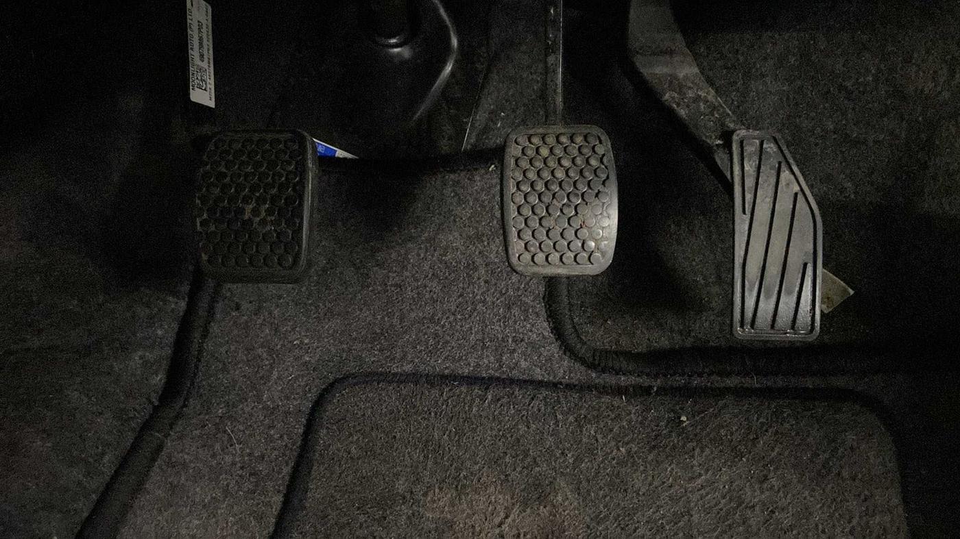 2022 Maruti Alto LXI O, Petrol, Manual, 4,157 km, Pedals