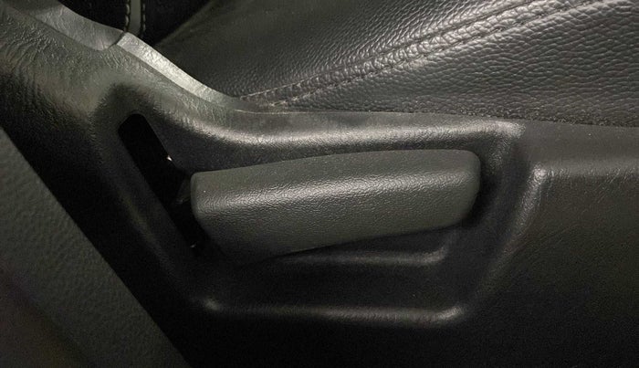 2022 Maruti Alto LXI O, Petrol, Manual, 4,157 km, Driver Side Adjustment Panel