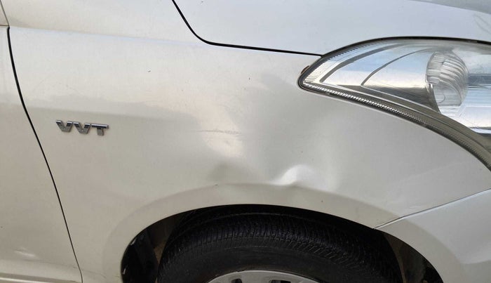2015 Maruti Swift VXI, Petrol, Manual, 73,674 km, Right fender - Slightly dented