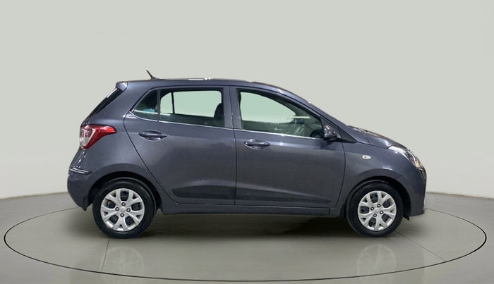2017 Hyundai Grand i10 SPORTZ 1.2 KAPPA VTVT, Petrol, Manual, 46,273 km, Right Side View
