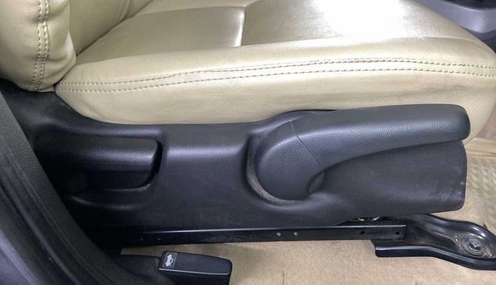 2019 Honda City 1.5L I-VTE V CVT, Petrol, Automatic, 38,101 km, Driver Side Adjustment Panel
