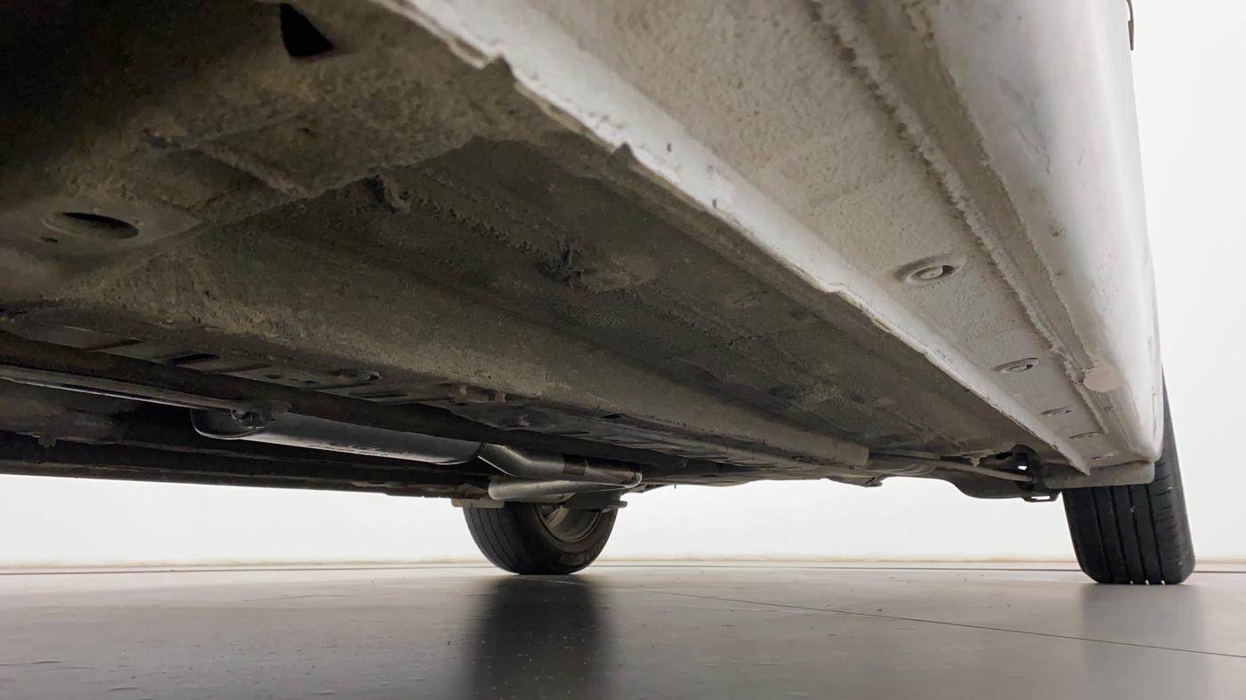 2016 Hyundai New Elantra 2.0 SX(O) AT PETROL, Petrol, Automatic, 1,21,498 km, Right Side Underbody