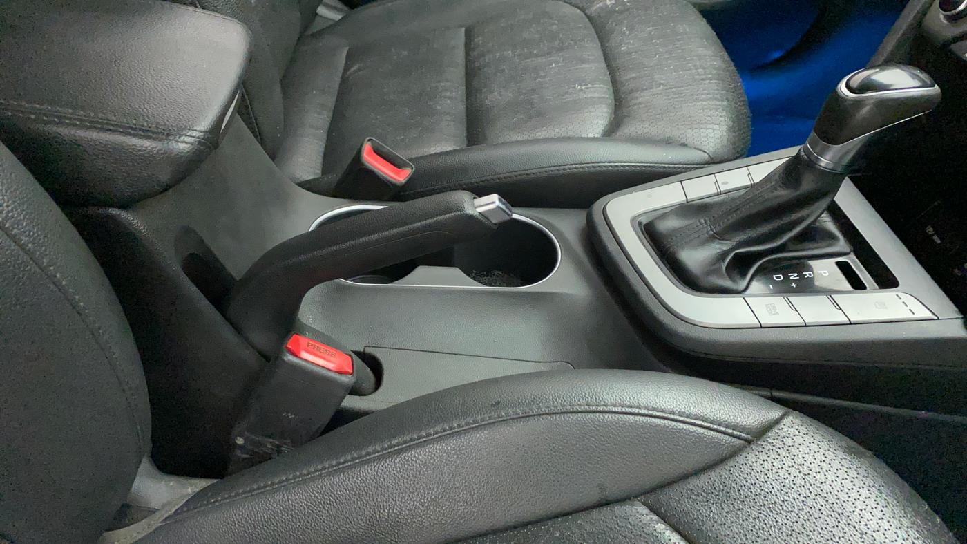 2016 Hyundai New Elantra 2.0 SX(O) AT PETROL, Petrol, Automatic, 1,21,498 km, Gear Lever