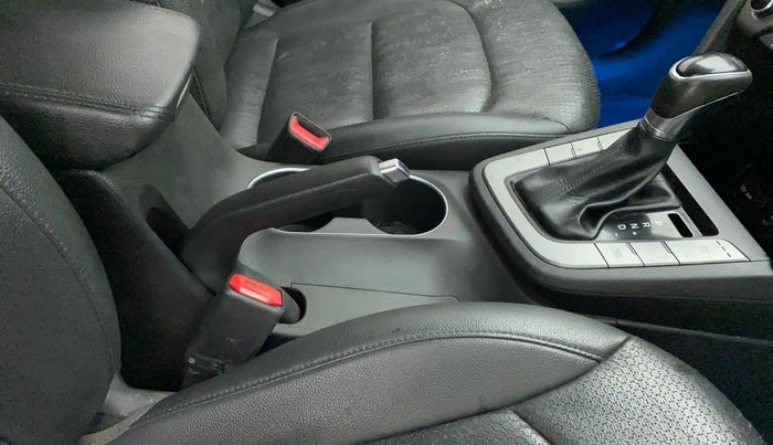 2016 Hyundai New Elantra 2.0 SX(O) AT PETROL, Petrol, Automatic, 1,21,498 km, Gear Lever