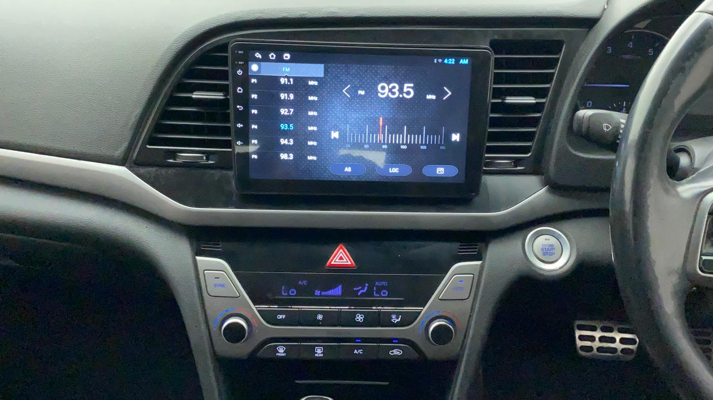 2016 Hyundai New Elantra 2.0 SX(O) AT PETROL, Petrol, Automatic, 1,21,498 km, Air Conditioner